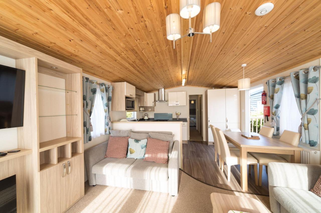 Beech Villa สวาเนจ ภายนอก รูปภาพ
